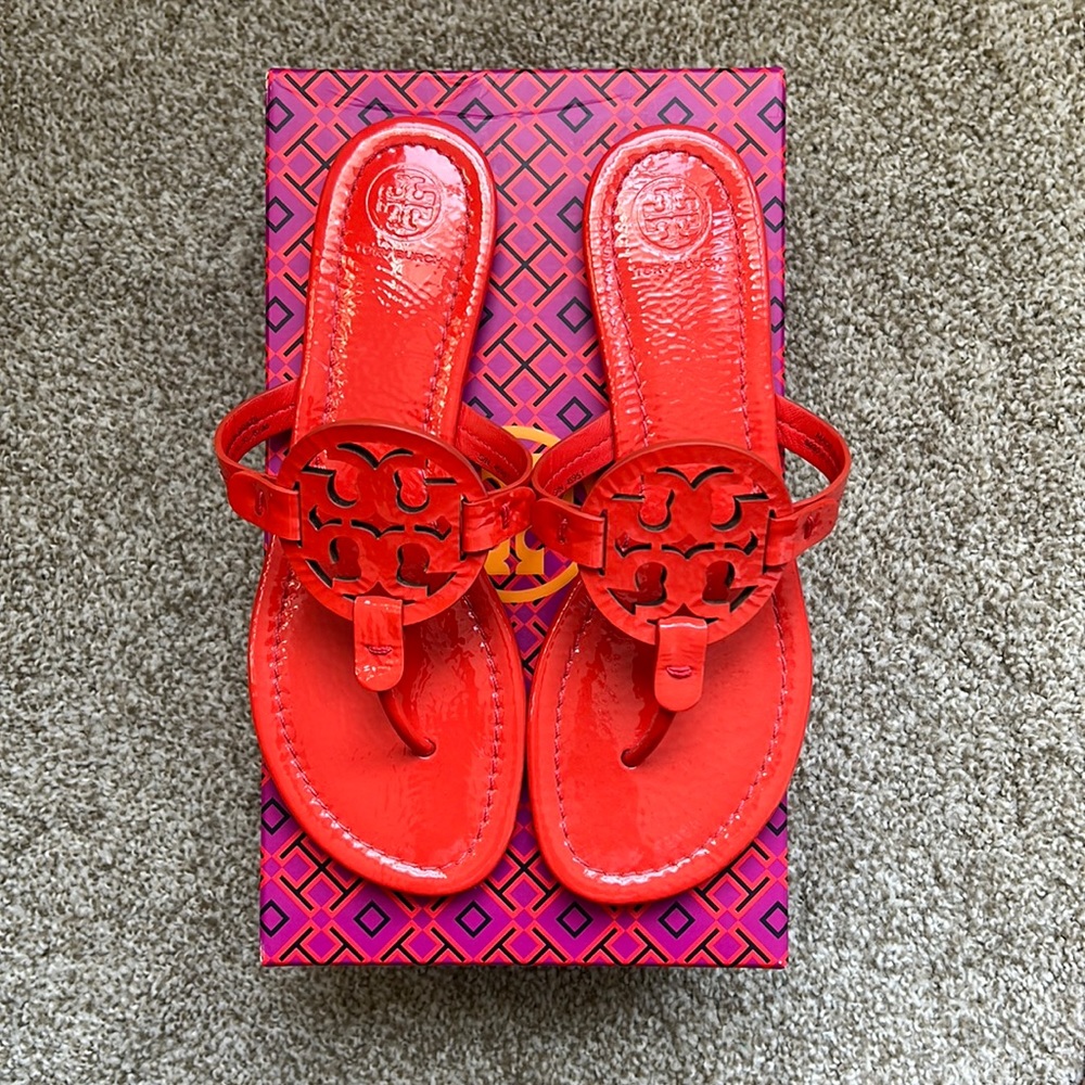 100 percent Authentic Tory Burch Miller Bright Samba Sandals size 8.5